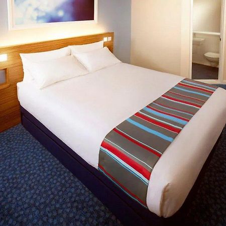 Travelodge Dundee Strathmore Avenue Esterno foto