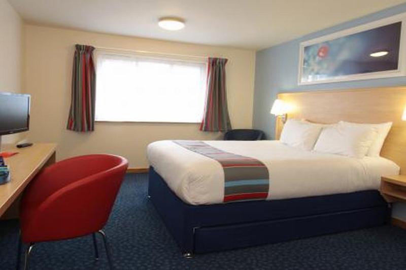 Travelodge Dundee Strathmore Avenue Esterno foto